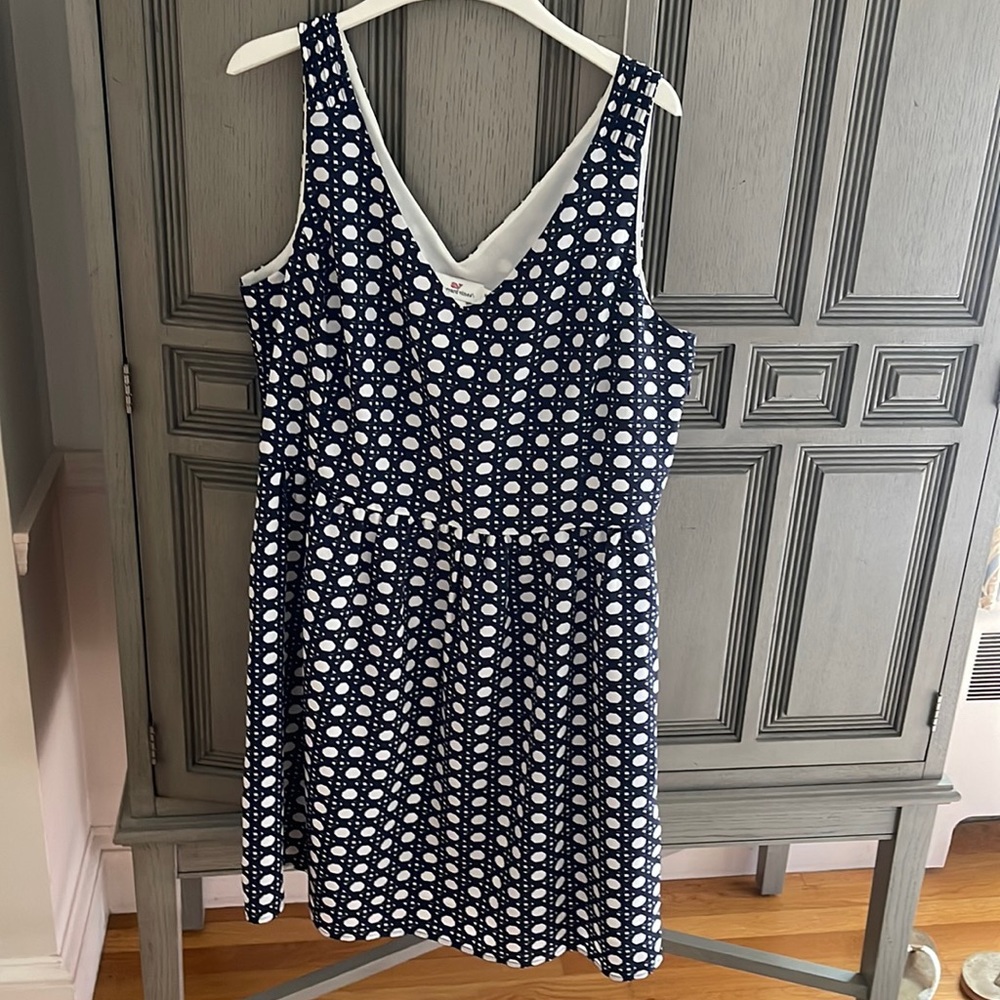 Used good condition vineyard vines dress size 16